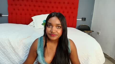 Kayna online show from December 2024 10:47:01 PM