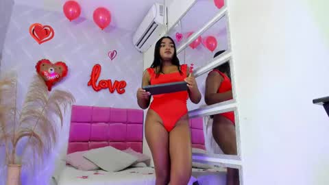 Kayna online show from February 2025 07:54:02 PM