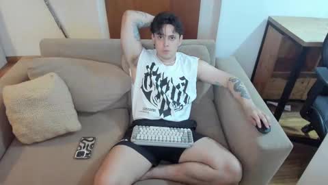 kaynn_b online show from February 2025 01:04:02 AM