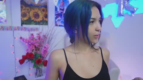 Kayra online show from October 2025 11:41:02 AM