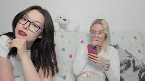 Seb Polly Roxy Jonny online show from December 2024 12:06:01 PM