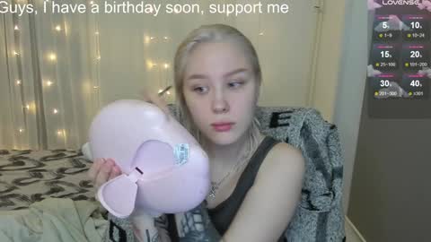 Seb Polly Roxy Jonny online show from February 2025 01:45:01 AM