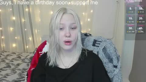 Seb Polly Roxy Jonny online show from February 2025 02:40:01 AM