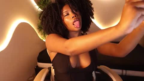 Kehlannis online show from September 2025 08:45:02 PM