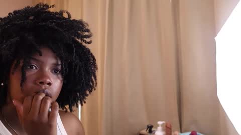 Kehlannis online show from October 2025 08:31:02 PM