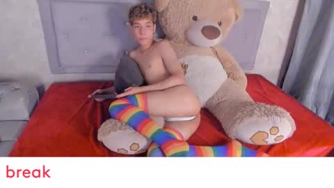 kei oliver online show from January 2025 12:33:01 PM