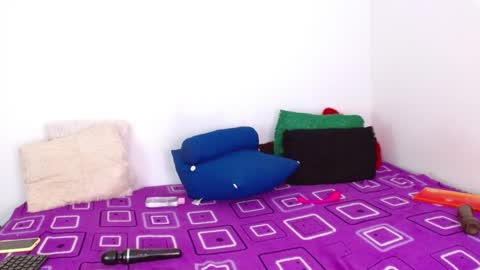 keila online show from December 2024 08:25:02 PM