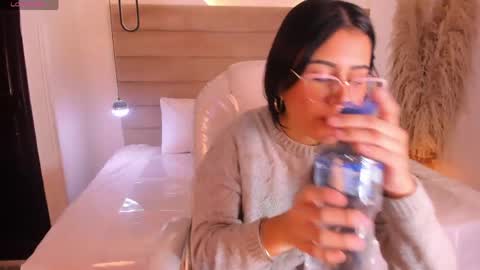 Keily Bennet online show from April 2026 12:03:02 AM