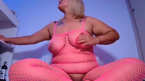 keirabbw online show from December 2024 01:25:01 AM