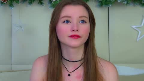 Keira online show from December 2025 06:26:01 PM