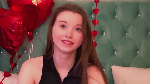 Keira online show from February 2026 06:25:01 PM