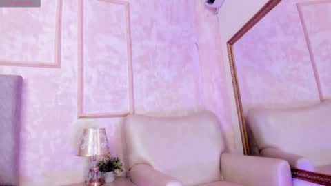 keirahartz online show from December 2025 03:45:02 AM