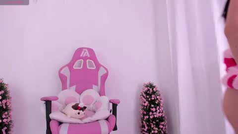   online show from September 2025 09:58:01 PM