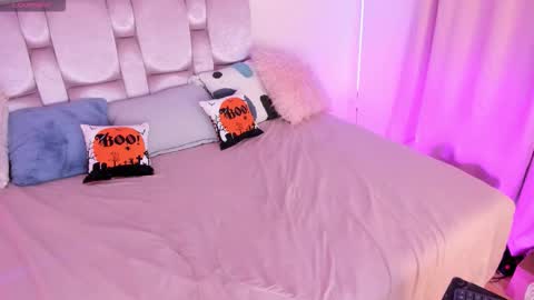 Keisy  online show from October 2025 03:49:02 AM