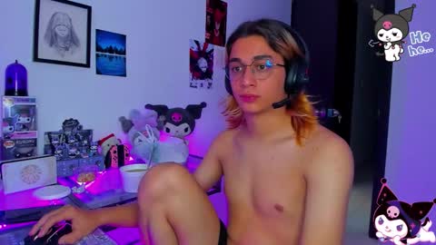 Keita moon online show from December 2025 05:09:01 PM