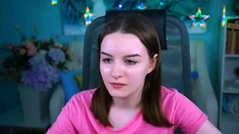Snapshot of kelliebanshe chatting on July 2026 02:07:02 AM kelliebanshe online show from July 2026 02:07:02 AM