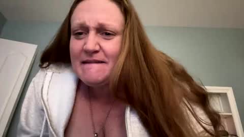 kellilyn10 online show from April 2026 01:39:01 AM