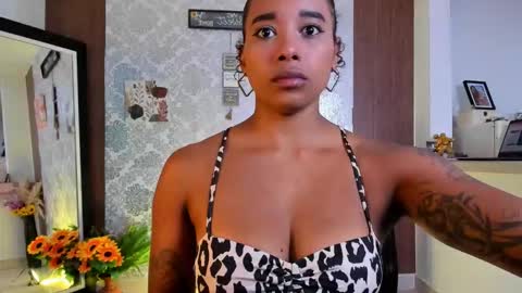 kelly__thomson online show from October 2025 11:22:02 PM