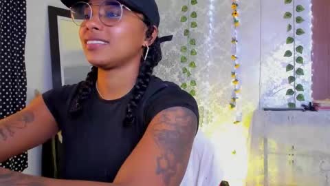 kelly__thomson online show from February 2026 12:28:01 AM