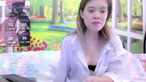 Kelly online show from October 2025 03:06:01 AM