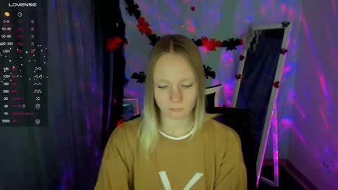 Kelly online show from October 2025 01:24:02 PM