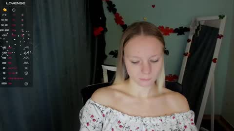 Kelly online show from October 2025 07:42:01 AM