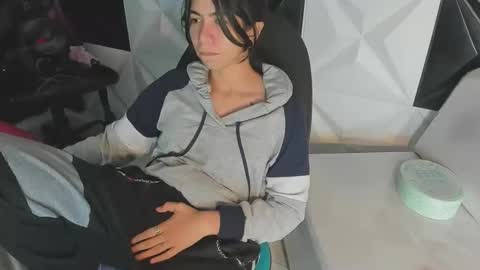 KEY online show from October 2025 02:33:01 AM