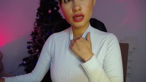 elena online show from December 2024 05:04:01 PM