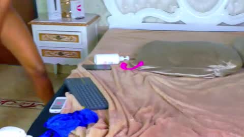 kelly_swift online show from February 2026 06:26:01 AM