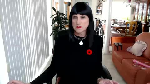 Snapshot of kellyannelynn chatting on November 2025 06:41:01 PM kellyanne Lynn but please call me fucktoy online show from November 2025 06:41:01 PM