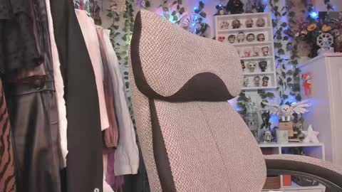 Snapshot of kellyasian chatting on December 2024 05:02:01 AM Leia online show from December 2024 05:02:01 AM