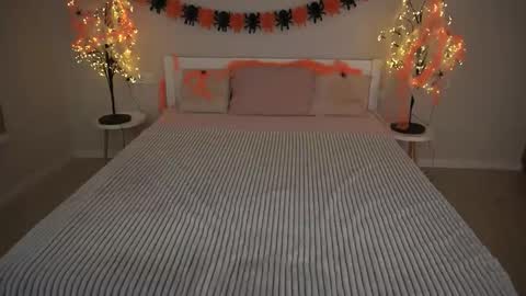 Kelly online show from October 2025 06:41:02 AM