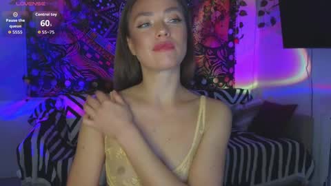 Snapshot of kellyfouler chatting on October 2025 03:10:02 PM KellyFouler online show from October 2025 03:10:02 PM