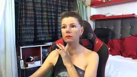 kelly online show from September 2025 09:00:01 AM