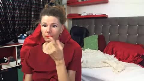 kelly online show from September 2025 07:17:02 PM