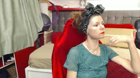 kelly online show from November 2025 10:10:02 PM