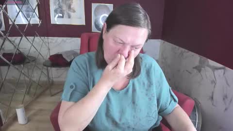 Kelly online show from September 2025 05:20:01 AM