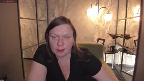 Kelly online show from October 2025 10:23:02 AM