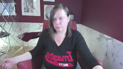 Kelly online show from October 2025 05:18:01 AM