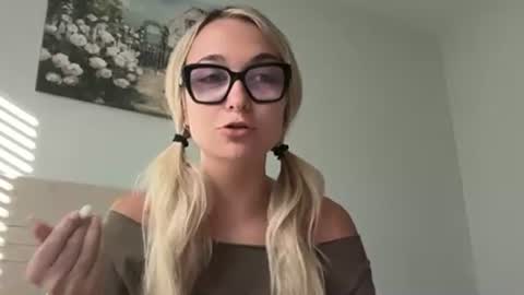 Kelsey Blu online show from April 2026 10:59:02 PM