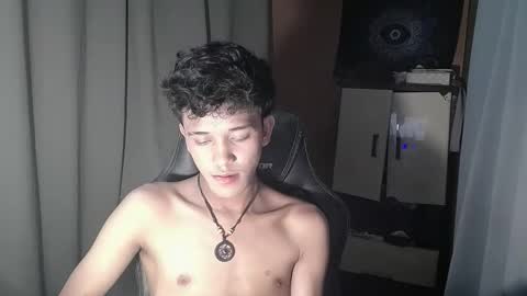 Snapshot of ken_bigcockxx chatting on October 2025 05:13:02 PM Ken online show from October 2025 05:13:02 PM