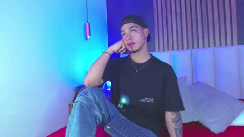   online show from February 2025 03:44:01 AM