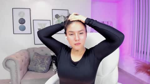 Snapshot of kendaall_jenner chatting on January 2025 08:00:02 AM Kendall Jenner online show from January 2025 08:00:02 AM