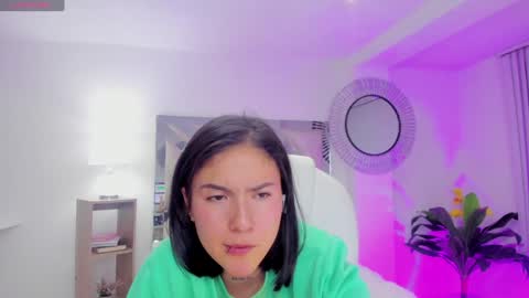 Snapshot of kendaall_jenner chatting on January 2025 07:20:02 AM Kendall Jenner online show from January 2025 07:20:02 AM