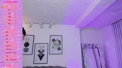 Snapshot of kendaall_jenner chatting on January 2025 11:00:02 AM Kendall Jenner online show from January 2025 11:00:02 AM