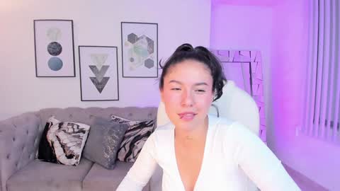 Snapshot of kendaall_jenner chatting on January 2025 07:30:01 AM Kendall Jenner online show from January 2025 07:30:01 AM