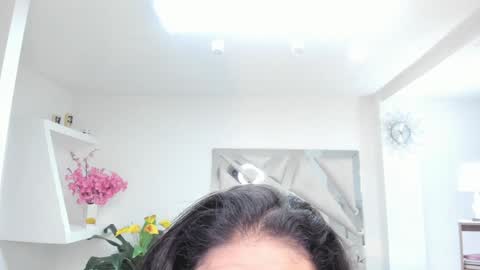 Snapshot of kendaall_jenner chatting on February 2025 05:18:01 AM Kendall Jenner online show from February 2025 05:18:01 AM