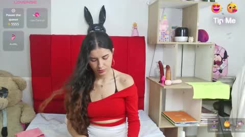 Mariana online show from November 2025 11:18:02 PM