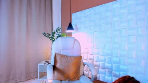 Kendall online show from February 2025 02:10:01 PM