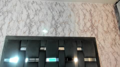 Kendall online show from December 2024 07:55:01 AM